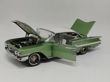 Danbury Mint 1:24 Scale Green & White 1960 Chevy Impala Lowrider RARE CAR