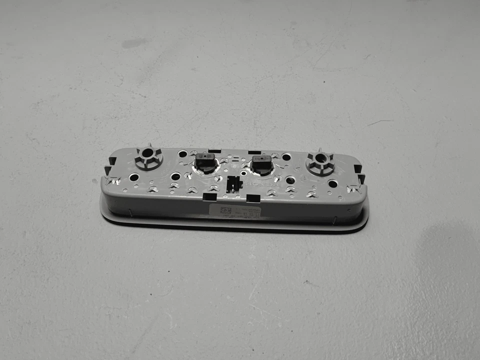 2016-2022 Honda Pilot Roof Ceiling Headliner Overhead Center Dome Light Lamp OEM - Image 4 of 4