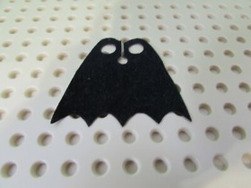 Batman Lego - Gray Suit, Gold Belt, Cape, Authentic Minifigure Legos 76012 NM