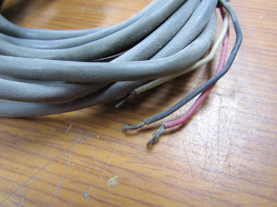 💥RED LION CONTROLS PROXIMITY SENSOR 10 FT 3 WIRE PSAC0000 - Image 2 of 3