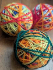 ONE Mystery RAINBOW Self Striping Seamless Scrap Yarn Ball 70g Acrylic Medium 4 