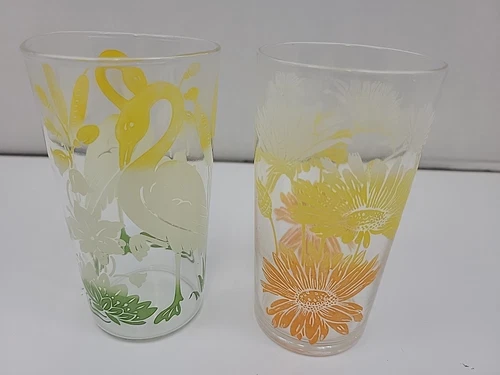 Vintage Pair Of Anchor Hocking Yellow Sunflower & Flamingo 5" Tumbler Glassware 