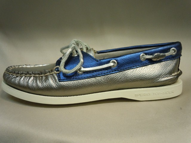 blue boat shoes womens