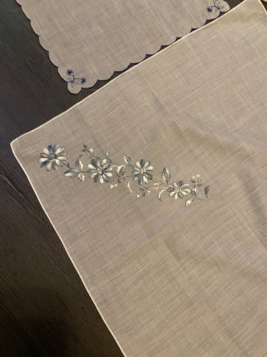 6 Vintage Linen Cotton Hankies Embroidered Delicate Floral Lace Monogram K MCM - Picture 3 of 8