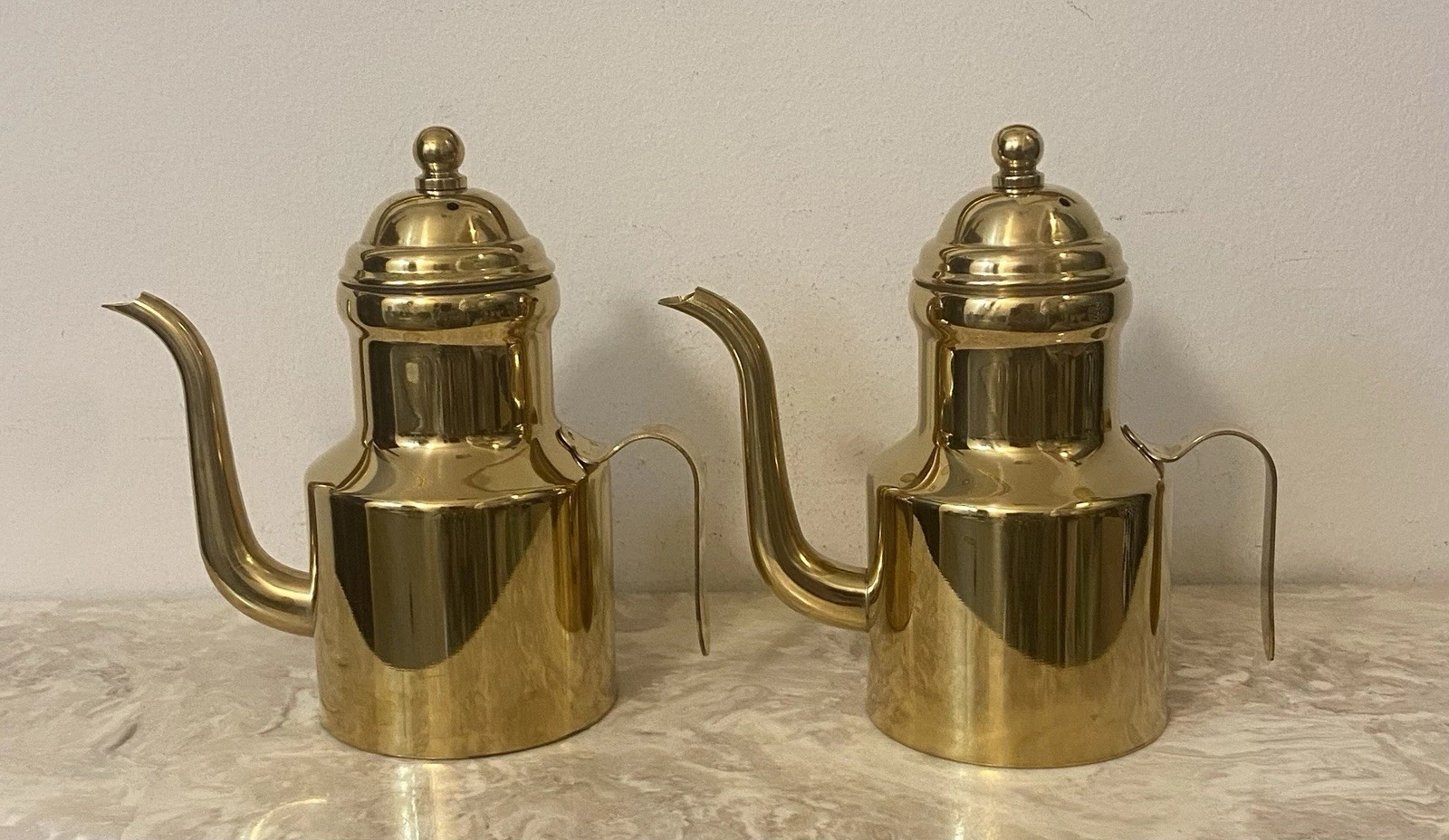 Olive Oil Dispenser Bottle Golden Kettle Stainless Steel Pot Jug Condiment 10 Oz
Opens in a new wind