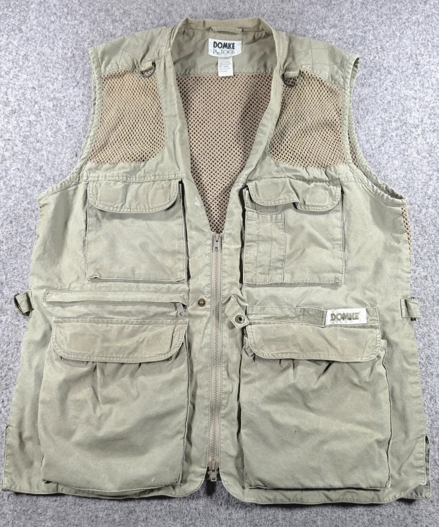 Domke PhoTogs Men's Size Large Photo Shoot Cargo Pocket Safari Vented Mesh Vest
Opens in a new windo