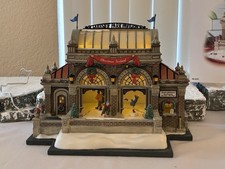 DEPT 56 CHRISTMAS IN THE CITY CHRISTMAS AT LAKESIDE PARK PAVILION #56.59267-RARE