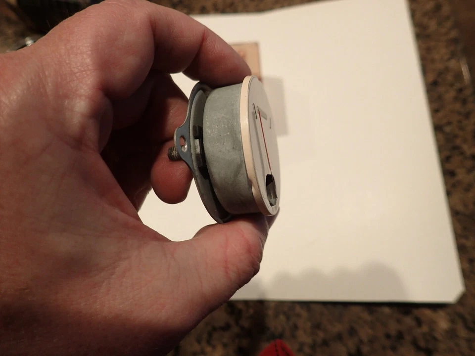 Ford 1958 medidor de temperatura, ¡nuevo en stock! B8A-10883-A Foto 4 de 4