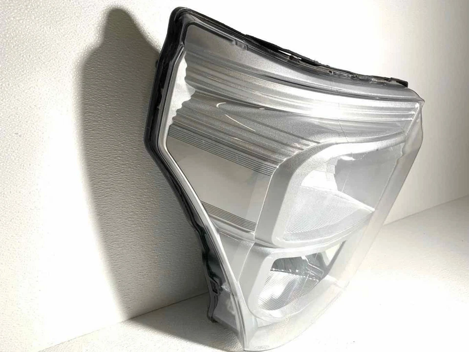2016 Used OEM F-250 Super Duty RH Headlamp Assembly Part # BC3Z13008E Original Foto 2 de 4