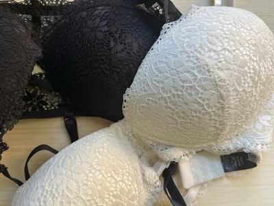 Cato Women Bra  34 B Wire Free black & White