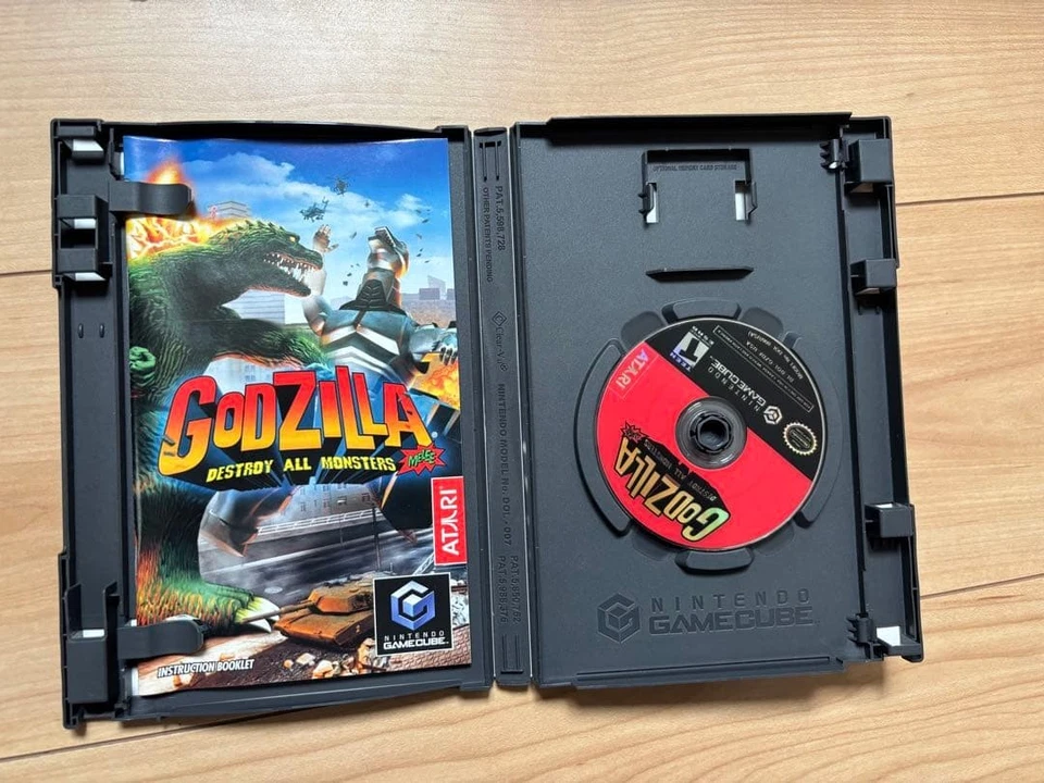 Godzilla Destroy All Monsters Melee Nintendo GameCube Complete CIB Near Mint - Image 3 of 4