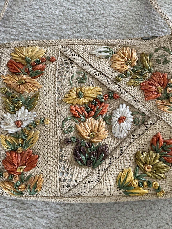 True Vintage Lot Of  4 1970s Straw Raffia Totes Purses Bags - Image 2 of 4