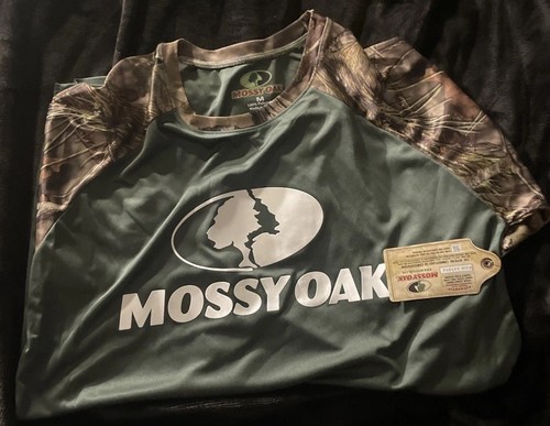 Mossy Oak Long Sleeve Men’s Camo Shirt - Picture 3 of 5