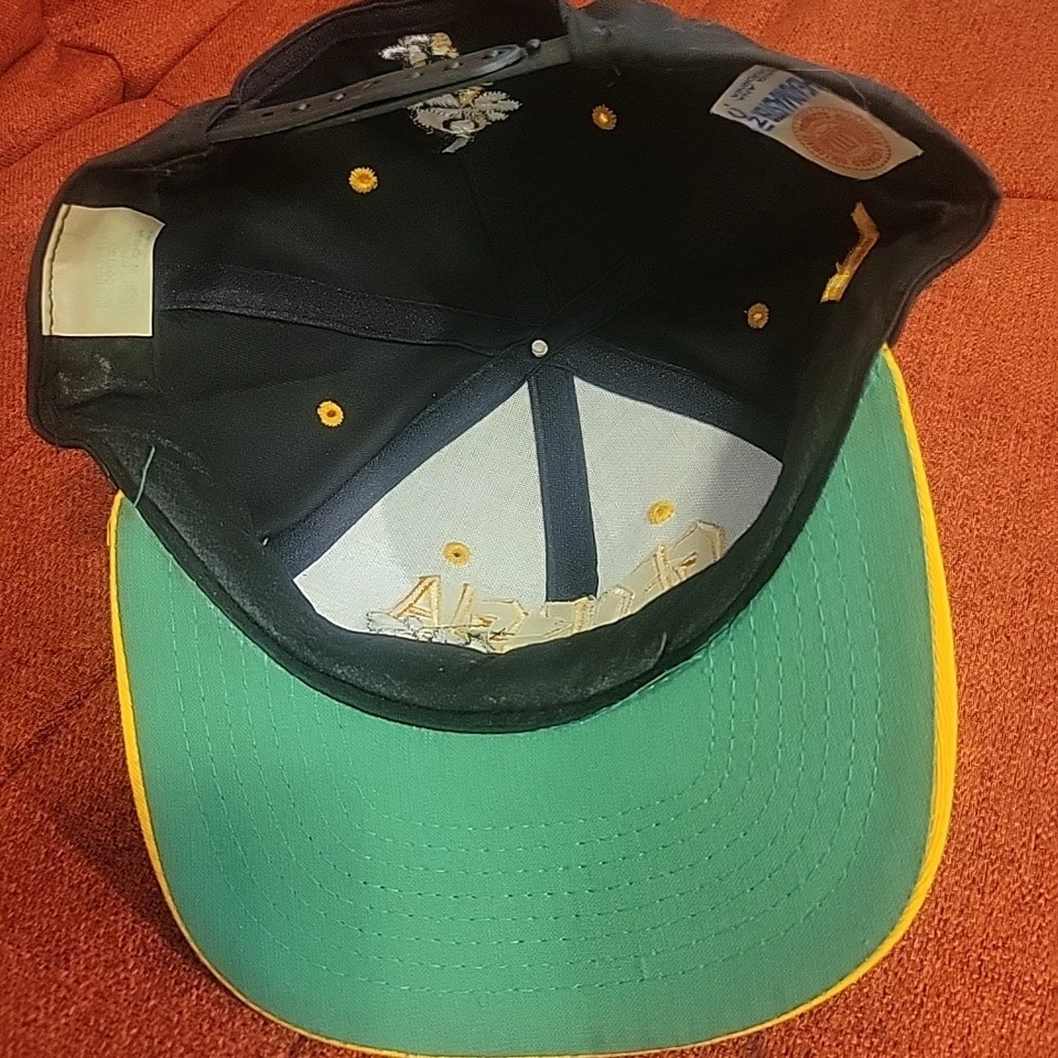 Georgia Tech Yellow Jackets Headmaster Vintage 90's Snapback Cap Atlanta  - Image 4 of 4