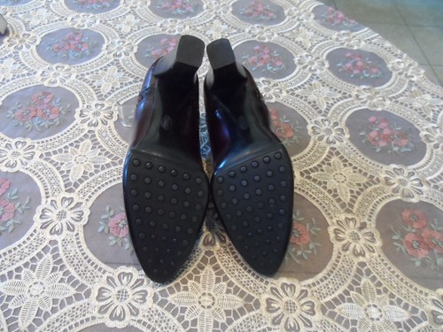 Tod's Burgundy Calf Leather Ankle Booties w/Perforation Detail Size 38.5B - Picture 21 of 21