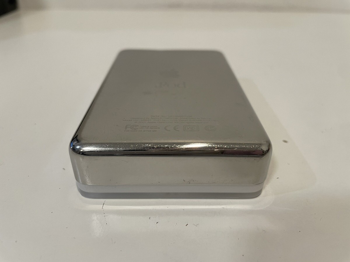 Apple iPod Classic 1st Generation White (5 GB) w/ 1100