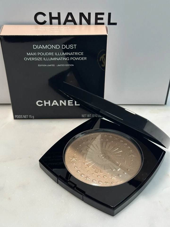 Pó iluminador de poeira de diamante CHANEL edição limitada - Imagem 2 de 4