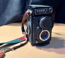 Yashica Mat-124G Twin Lens Reflex camera