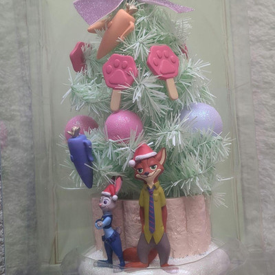 Disney Store Japan Zootopia Weihnachtsbaum mit Nick und Judy Figuren