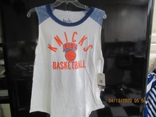 new york knicks ladys white tee shirt xl new w tag by touch/hardwood cla