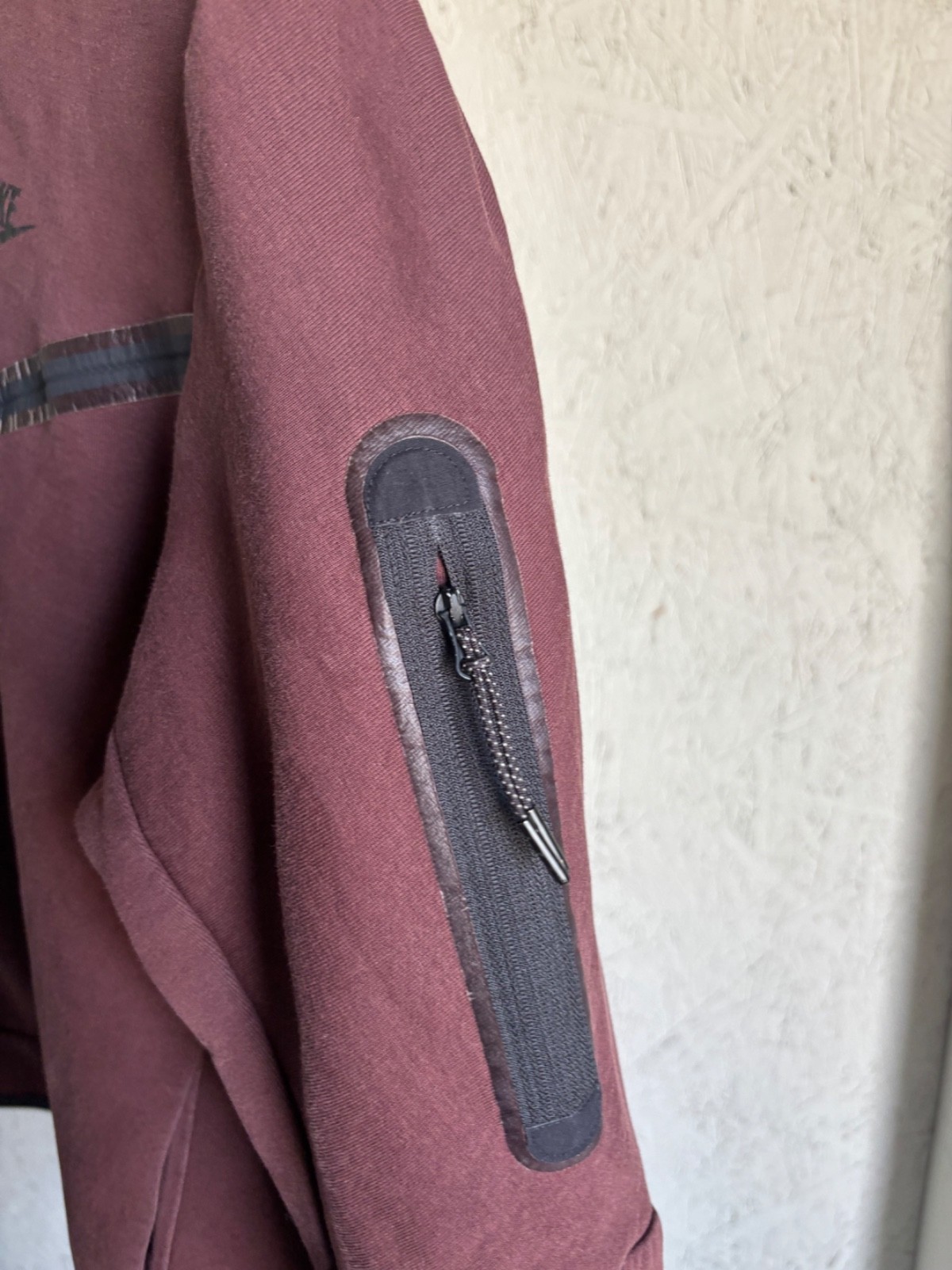Nike Tech Burgundy Red Zip Up Hoodie Size m 4358 thumbnail 6