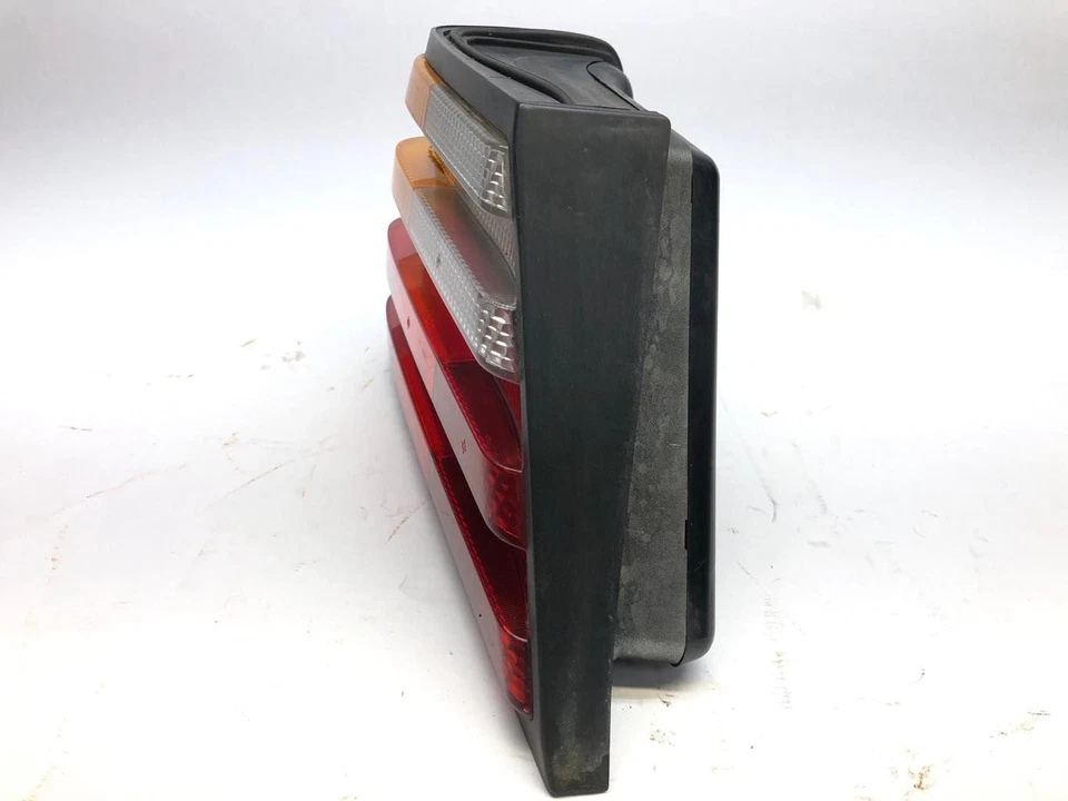 Conjunto de luz trasera izquierda del lado del conductor Mercedes-Benz 300D/E 1986-1993 OEM Foto 4 de 4