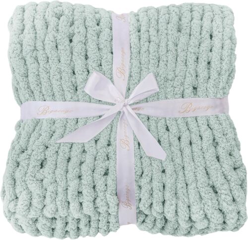 Soft Jumbo Chunky Knit Throw Blanket 40x80 - Hand Knitted Chenille in Mint - Picture 10 of 10