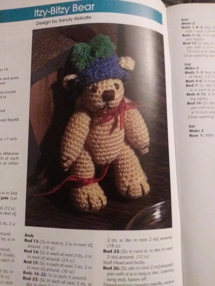 ANNIE'S ATTIC 2005 YEAR-ROUND SCRAPS APLENTY CROCHET PATTERNS 26 Designs - Image 4 of 4