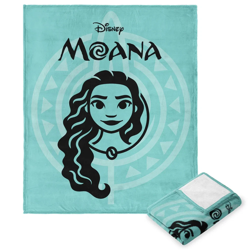 Disney Princesses Iconic Moana Cozy Fleece Blanket