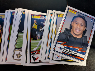 Single Base CARD - 2025 Panini NFL Football Sticker and Card Collection -U Pick