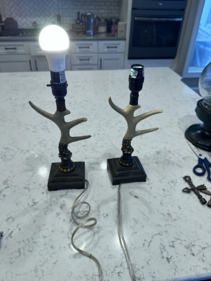 Pair Of Faux Deer Antler Deer Shed Table Lamp Lighting *READ* BH - Image 2 of 4