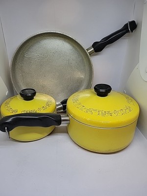 Vintage Harvest Gold Yellow Wear-Ever Registered Aluminum 1970's Pots Cookware