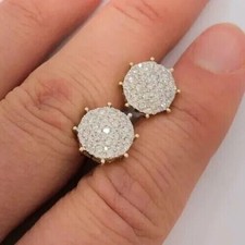 Aretes con racimo de moissanita real de corte redondo de 2 quilates enchapados en oro amarillo de 14 quilates para hombre