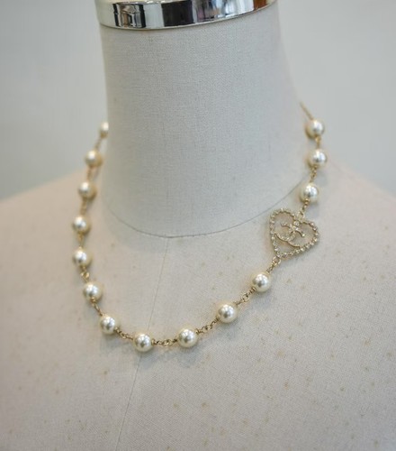 😍CHANEL round hollow heart 24C short pearl CCS necklace a light gold hardware