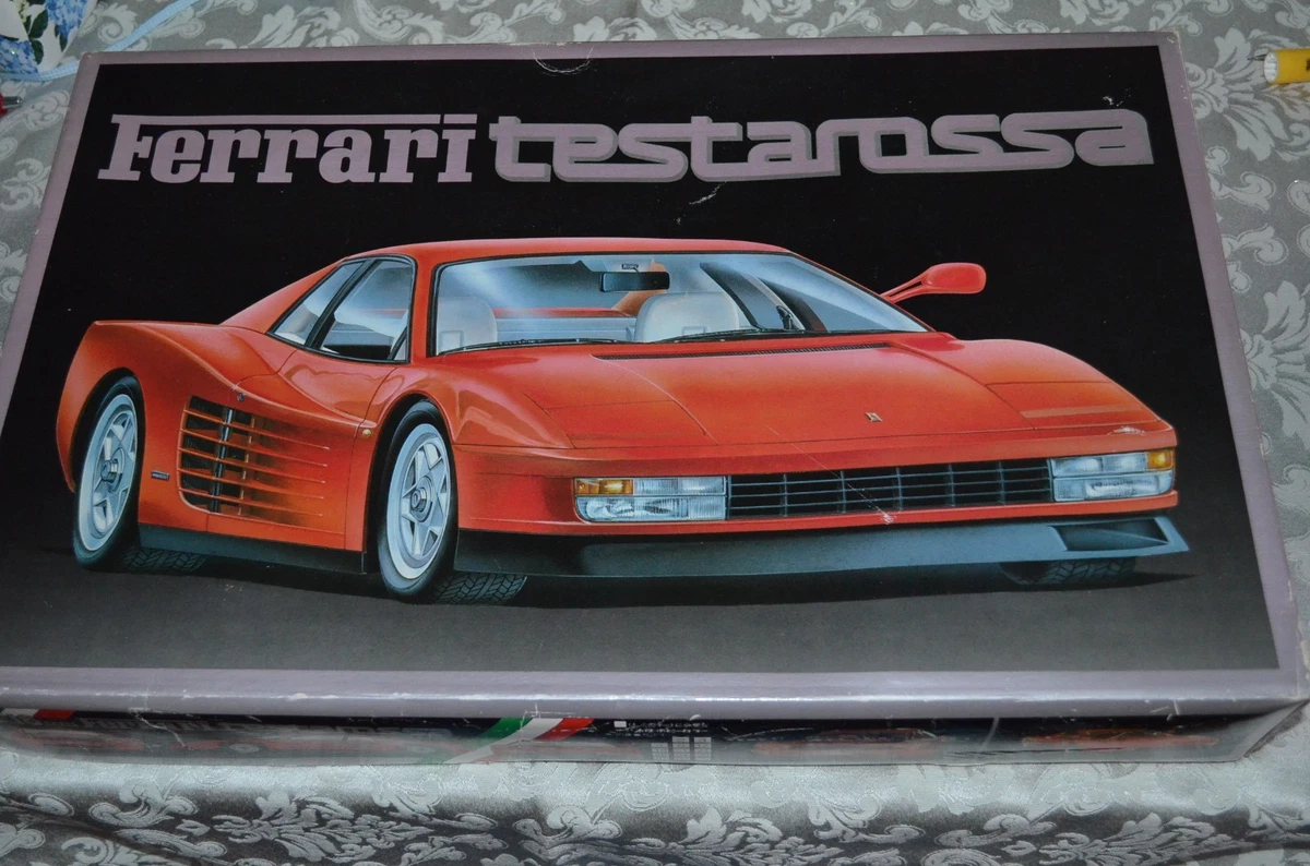 Maquette Ferrari Testarossa Spyder 1/16 Modèle Kit Fujimi - Modélisme