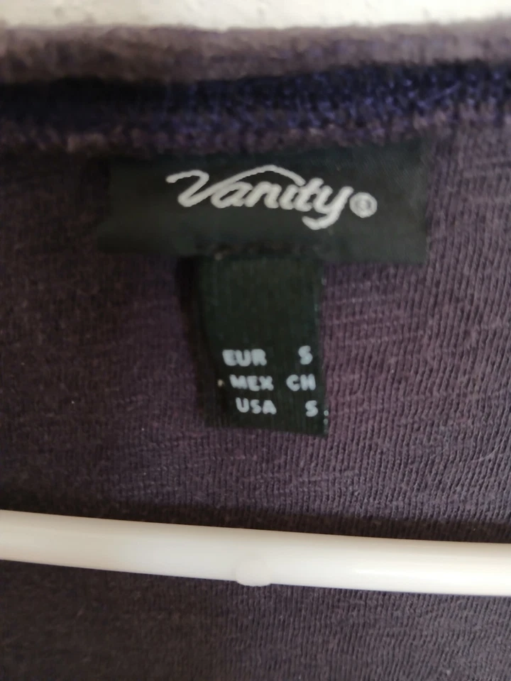 Camiseta Para Mujer Y2K Delantera Trasera Alas de Ángel Gráfica Envejecida Manga Larga S Usada en Excelente Condición Foto 2 de 4