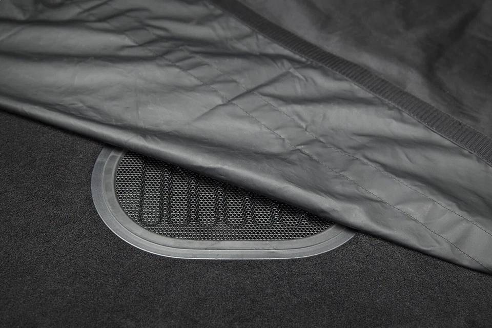 Cubierta de carga Rugged Ridge 13260.01 C3 para Wrangler 07-18 (JK) Foto 4 de 4