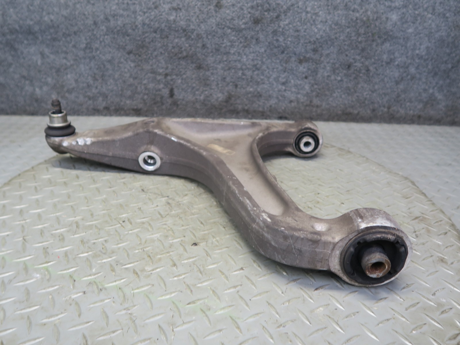 Maserati Ghibli 2014-2017 FRONT+LEFT+UPPER Control arm