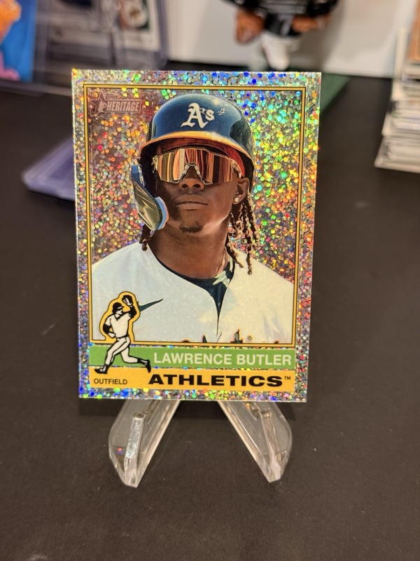 2025 Topps Heritage - Lawrence Butler #36 Chrome Silver Sparkle Refractor⚾️