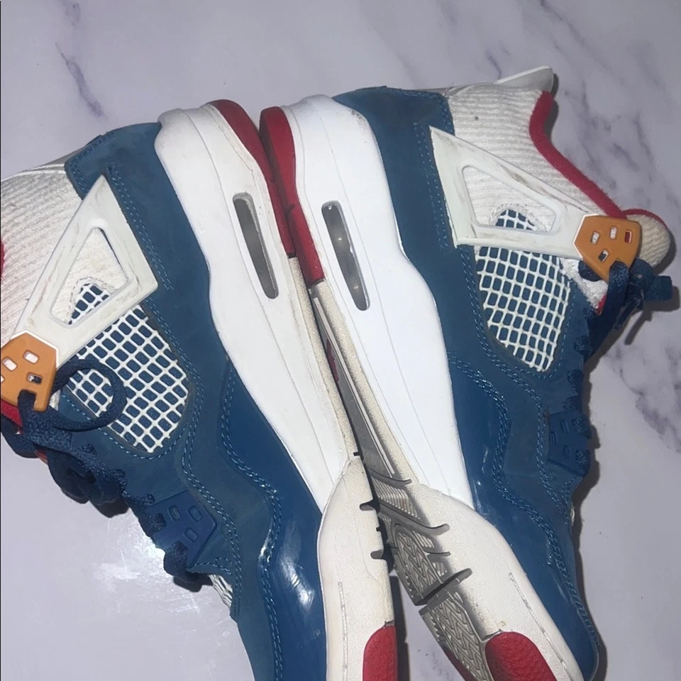 Nike Air Jordan 4 Retro Lace Up Athletic Shoe Boys Size 5.5DR6952-400 Blue White - Image 3 of 4