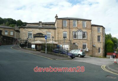FOTO DIE RÜCKSEITE DES QUEEN HOTELS TODMORDEN DIE HINTERE ANHEBUNG HAT EIN KING-SIZE