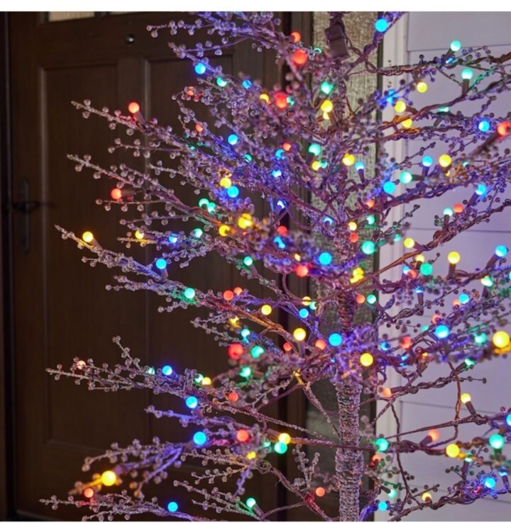 NEW - GE 5´ Ft Tall Winterberry Christmas Tree w/200 Sugar NEW - GE 5´ Ft Tall Winterberry Christmas Tree w/200 Sugar