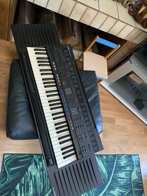 YAMAHA PSR-3500 Synthesizer キーボード Yamaha PSR-3500 61-Key Mid-Level Arranger Keyboard w/ some