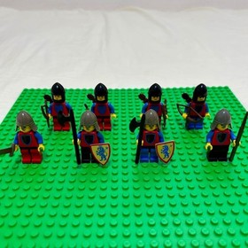 LEGO 6080 King's Castle Lion Knights 1984 Vintage without Box  USED