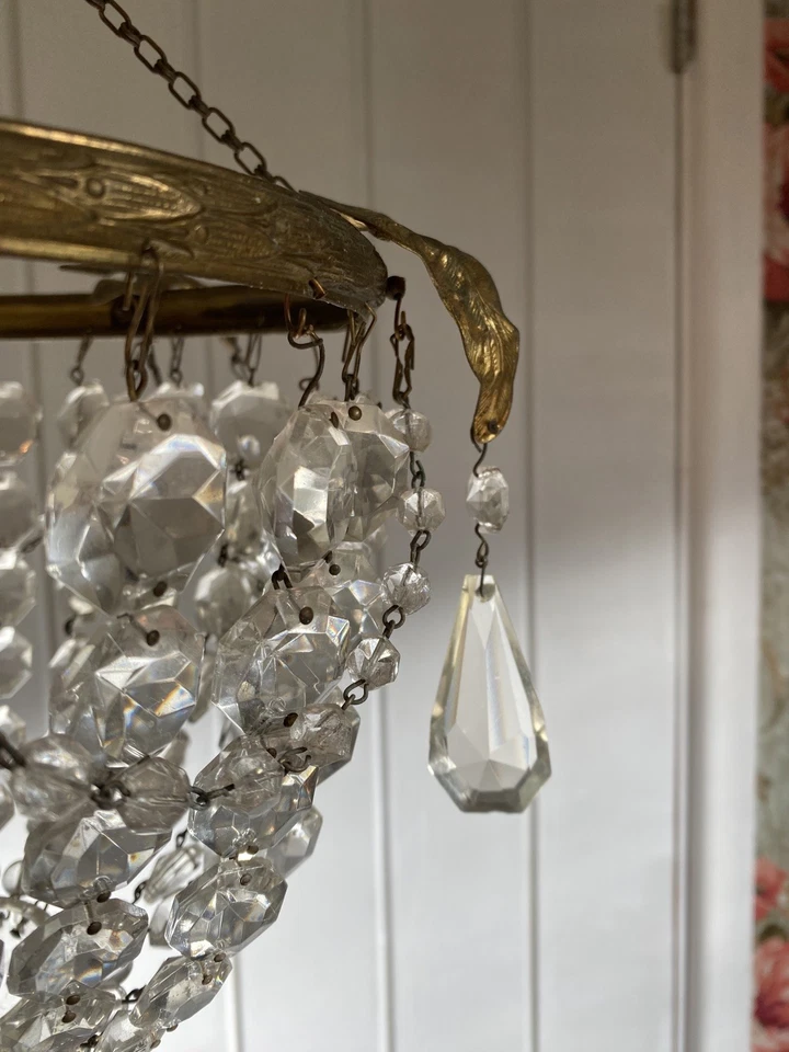 LUSTRE ANTIGO CINTILANTE DE CRISTAL DE CHUMBO E LATÃO DOURADO CESTA DE CRISTAL DE CHUMBO - Imagem 4 de 4