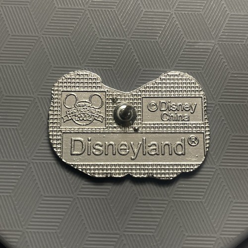 Prendedor Oficial Disneyland Mickey Love Heart Guantes Raro De Colección 2002 - Imagen 2 de 2
