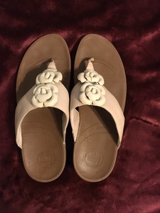 fitflop beige
