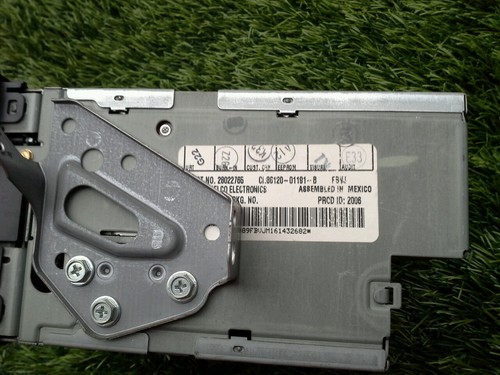 2003-2008 PONTIAC VIBE AM/FM RADIO 6CD CHANGER OEM SEE PHOTO 06 - Picture 6 of 7