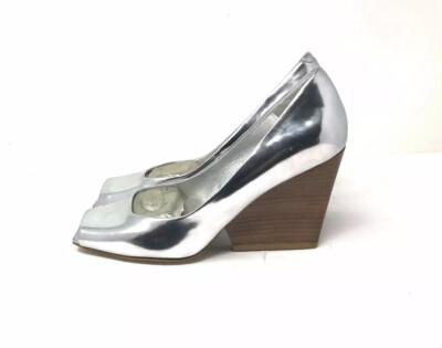 nine west silver pumps