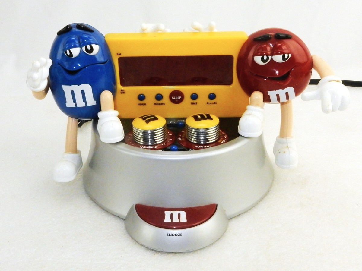 M&Ms Clock Radio, AM/FM, Battery Backup, Alarm w/Snooze, Blue
